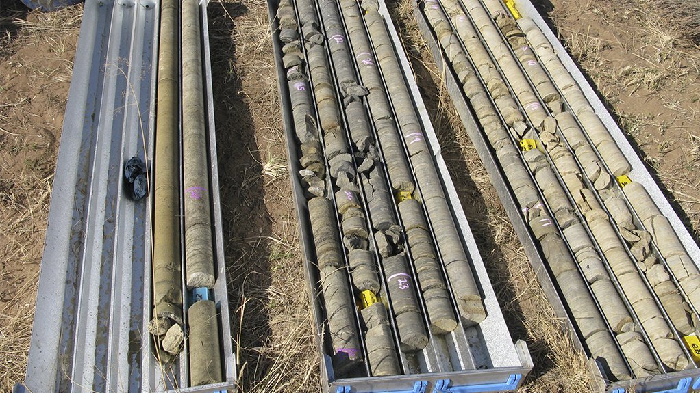 Drilling cores